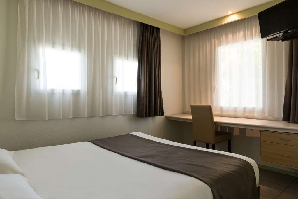 Hotel Confort Le Moulin Rouge Terrasson Bilik gambar