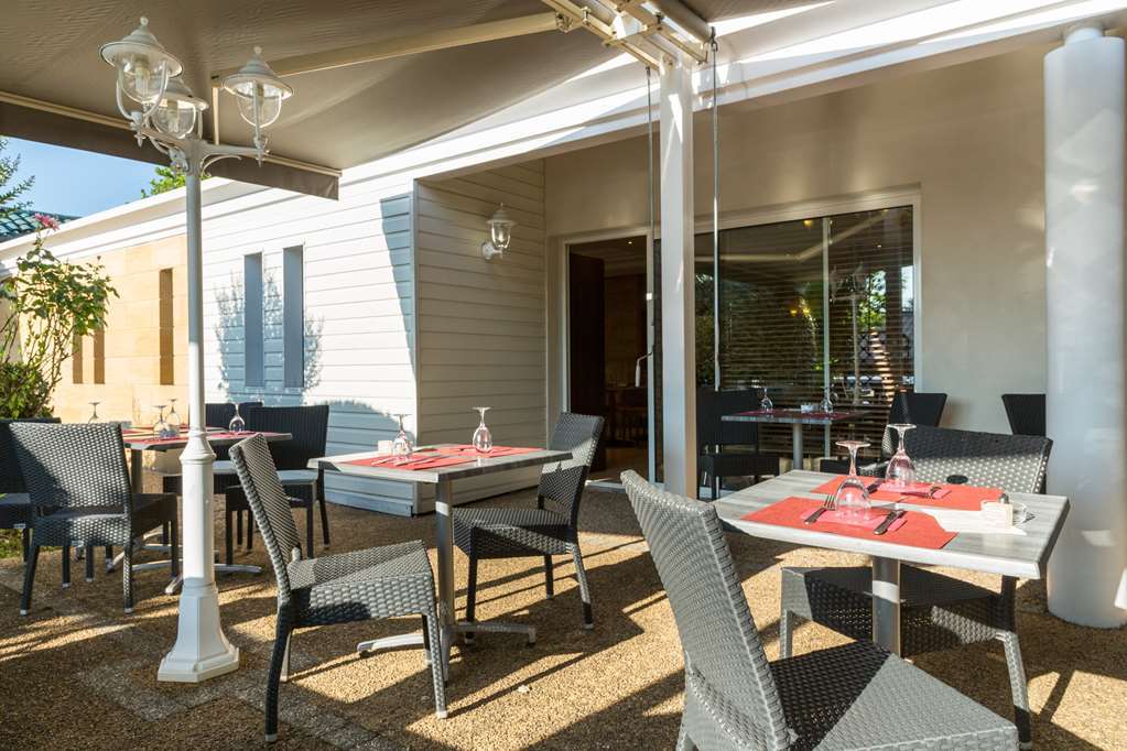 Hotel Confort Le Moulin Rouge Terrasson Servis gambar