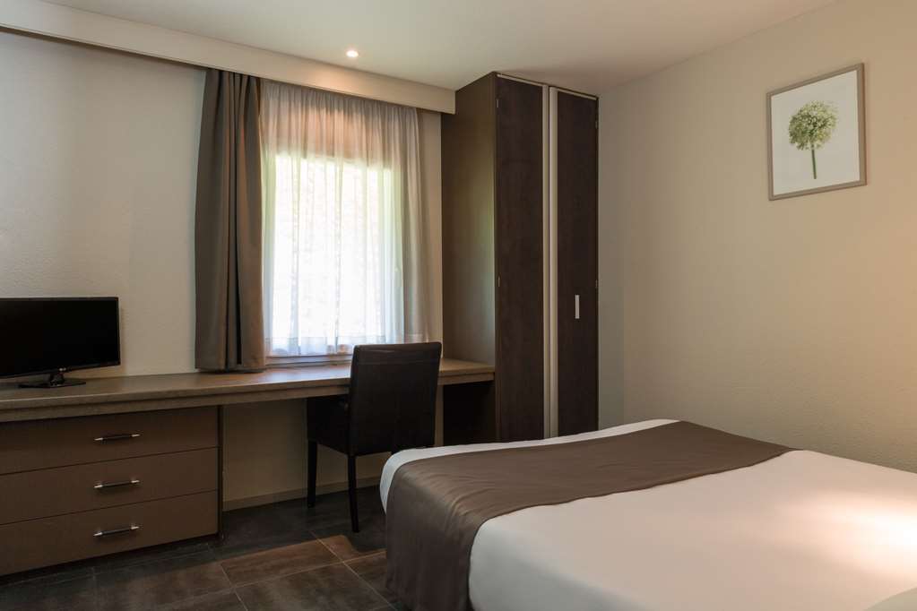 Hotel Confort Le Moulin Rouge Terrasson Bilik gambar